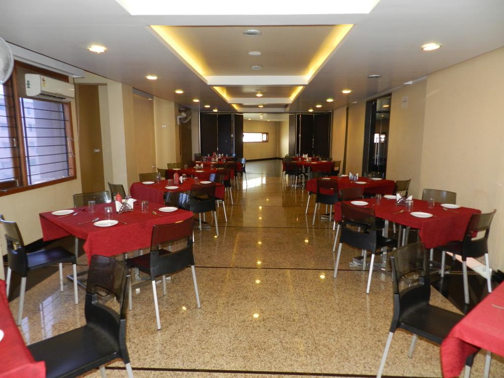 Hotel Rock Regency Toranagallu Dış mekan fotoğraf