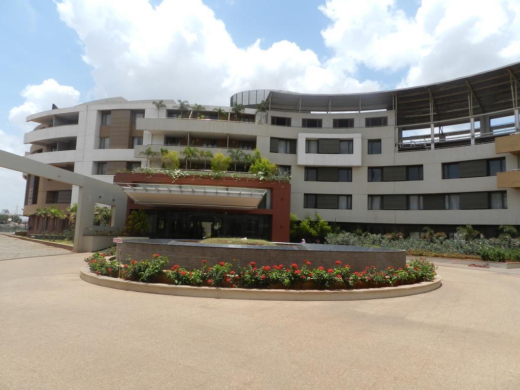Hotel Rock Regency Toranagallu Dış mekan fotoğraf